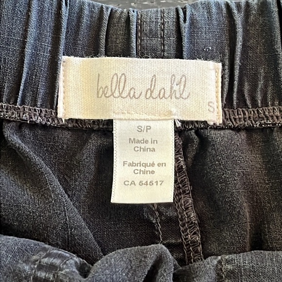 Bella Dahl Frayed Pocket Short - Vintage Black - Picture 5 of 8